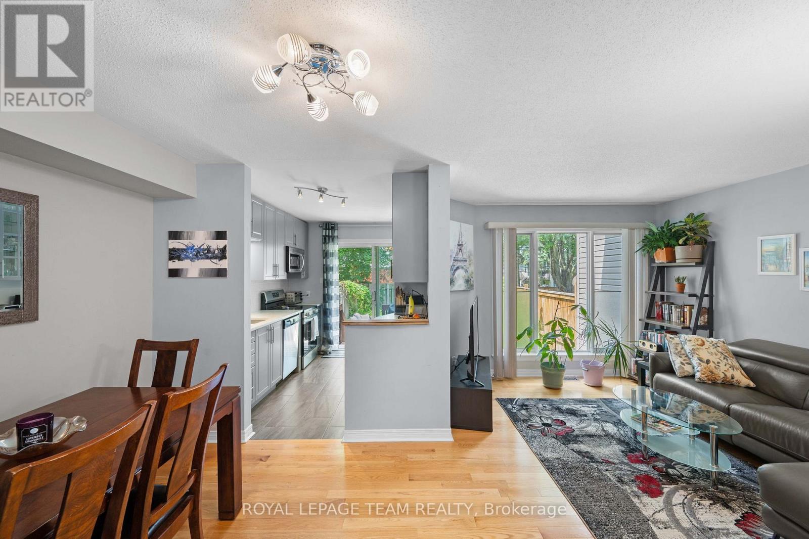 193 THORNBURY CRESCENT - 11