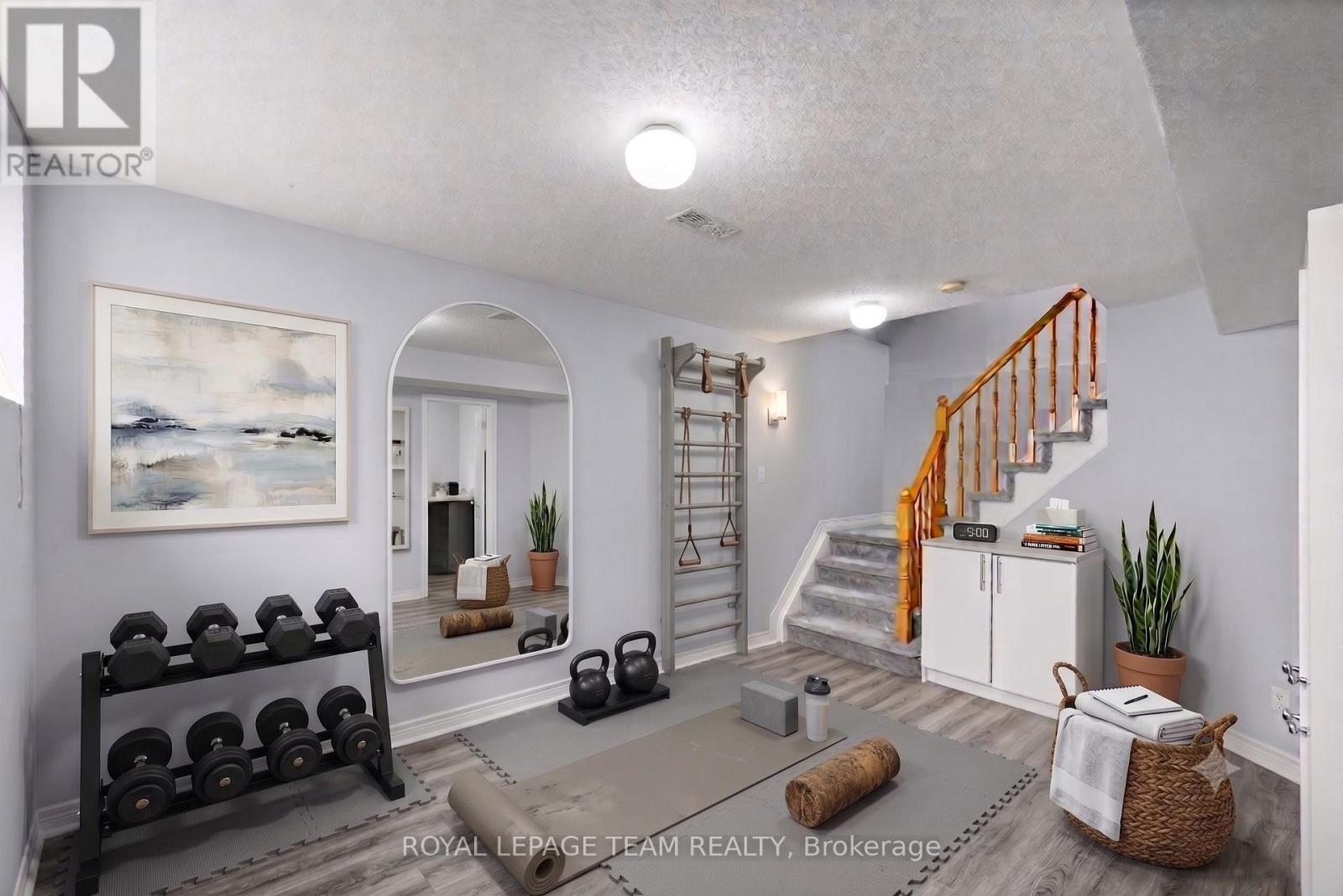 193 THORNBURY CRESCENT - 29