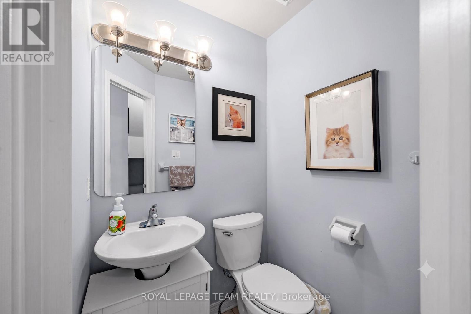 193 THORNBURY CRESCENT - 7