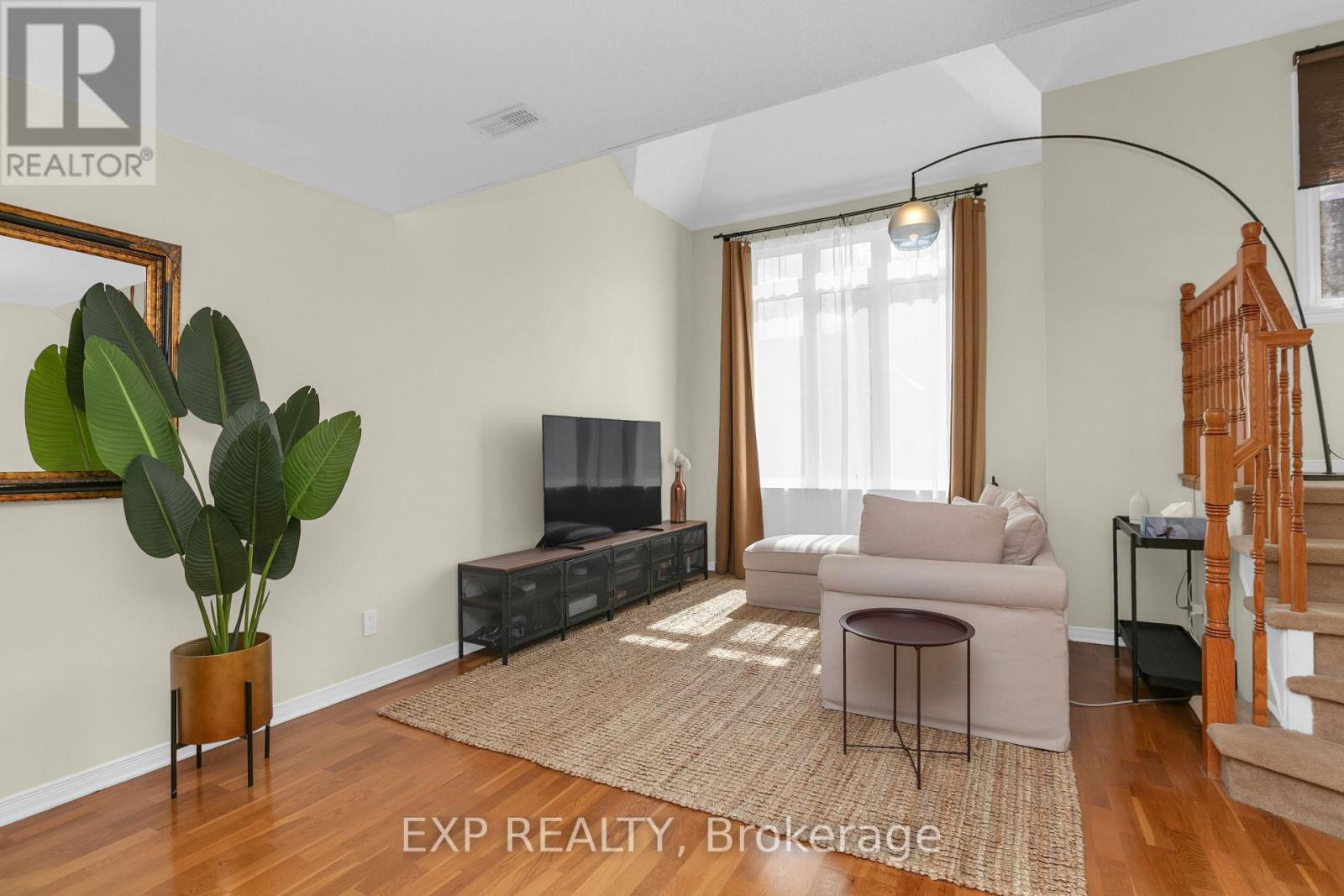 555 REARDON PRIVATE - 12