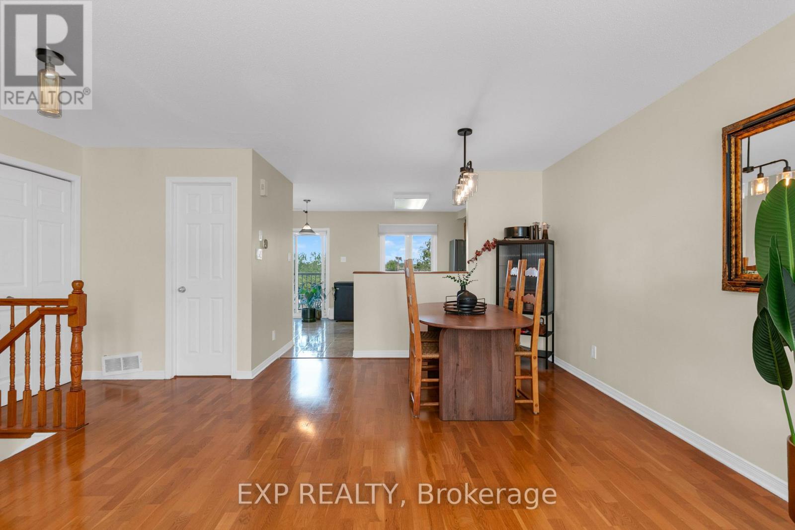 555 REARDON PRIVATE - 17