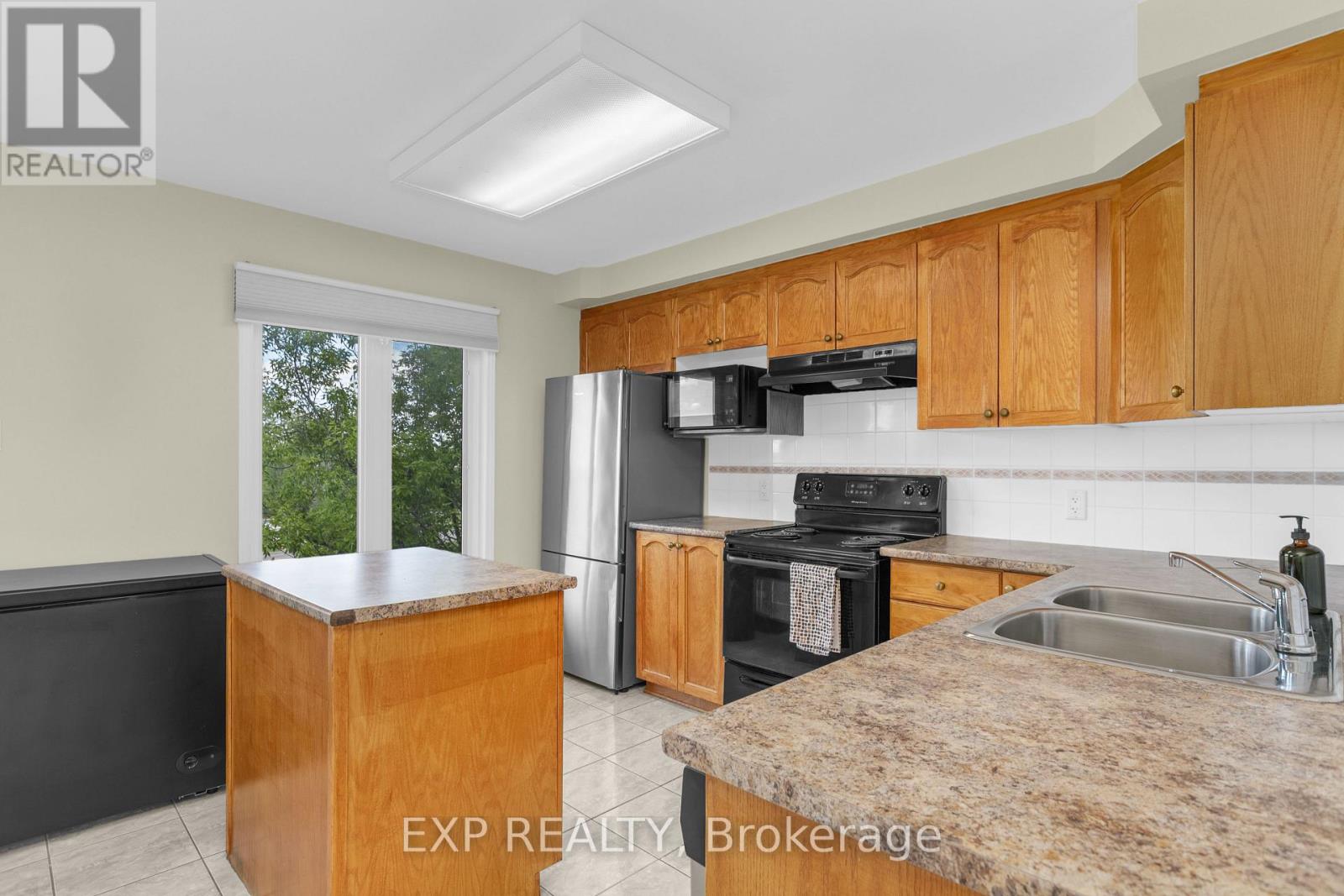 555 REARDON PRIVATE - 20