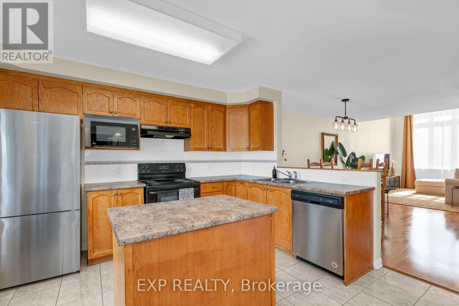 555 REARDON PRIVATE - 22