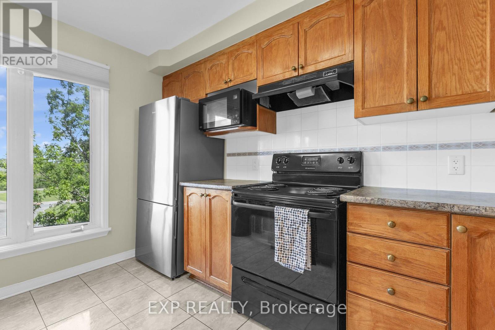 555 REARDON PRIVATE - 23