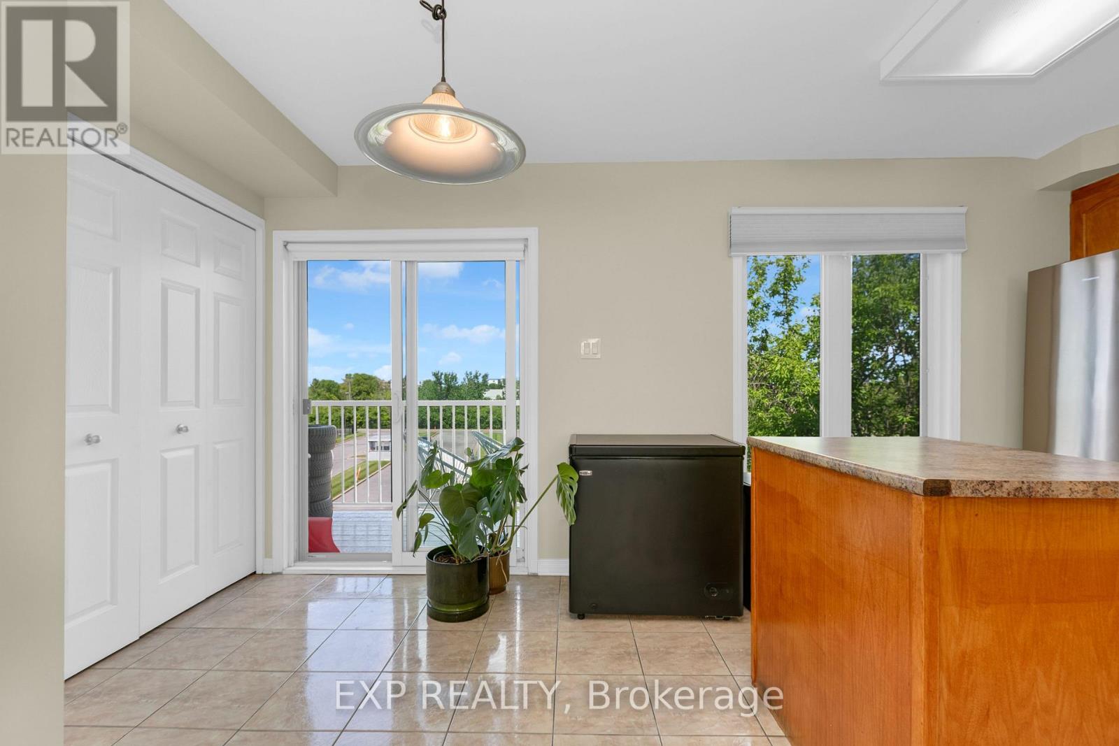 555 REARDON PRIVATE - 25