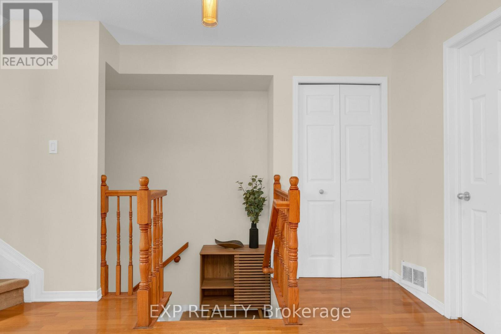 555 REARDON PRIVATE - 4