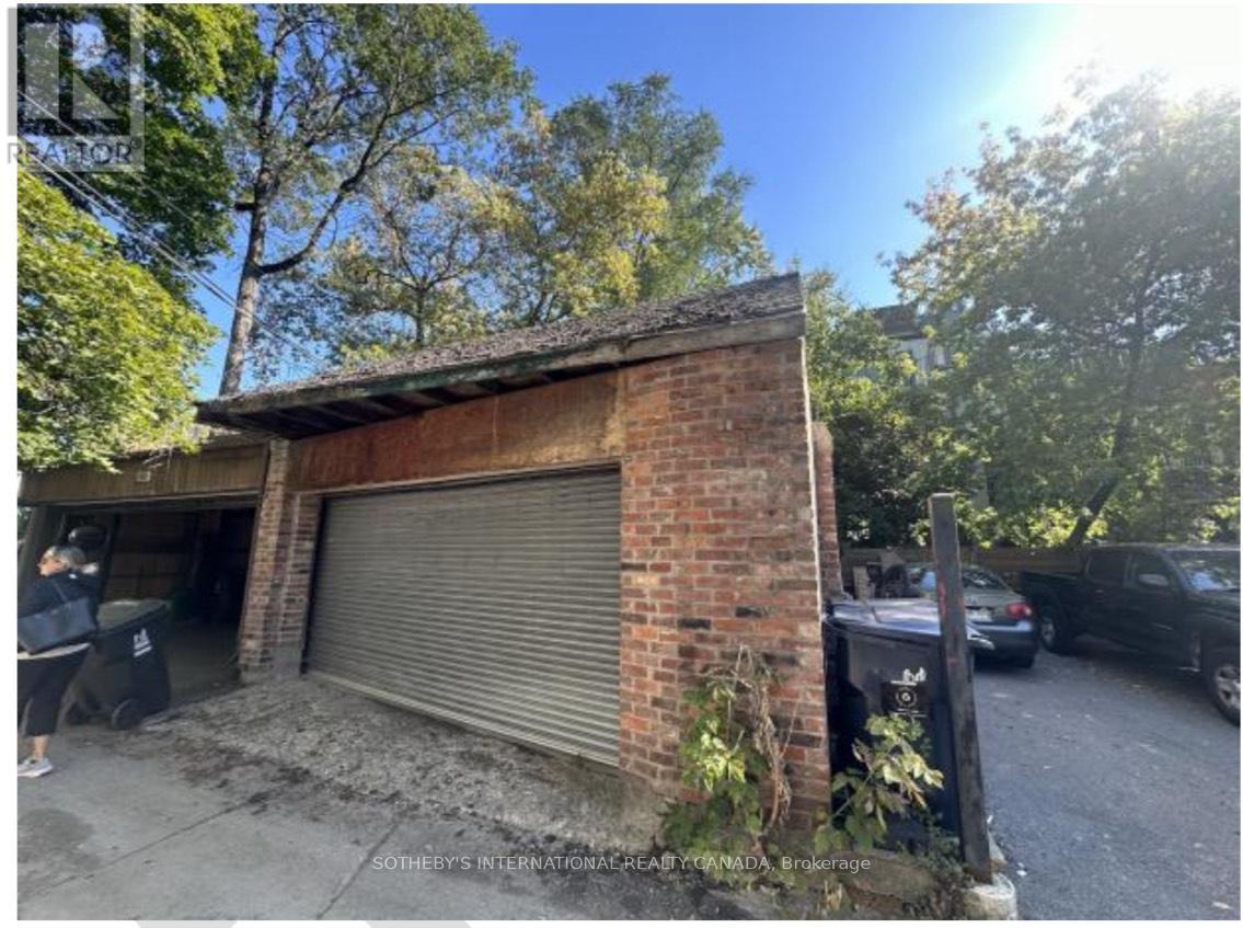 278 AVENUE ROAD - 3