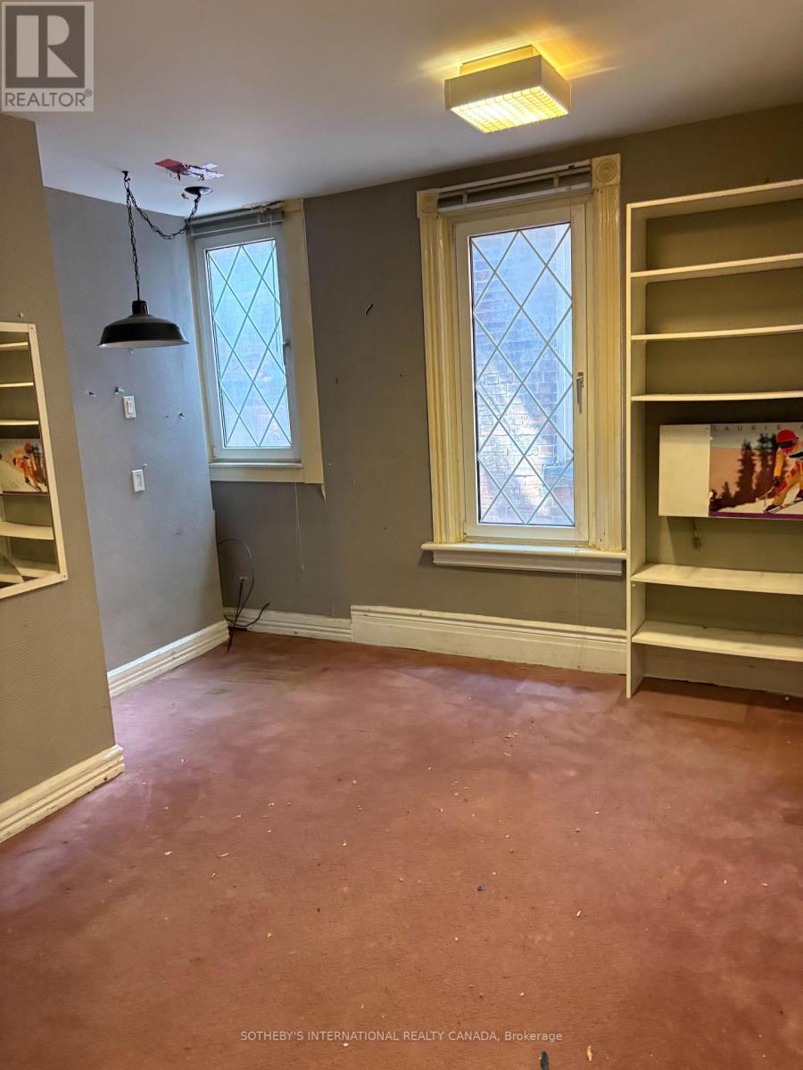 278 AVENUE ROAD - 6
