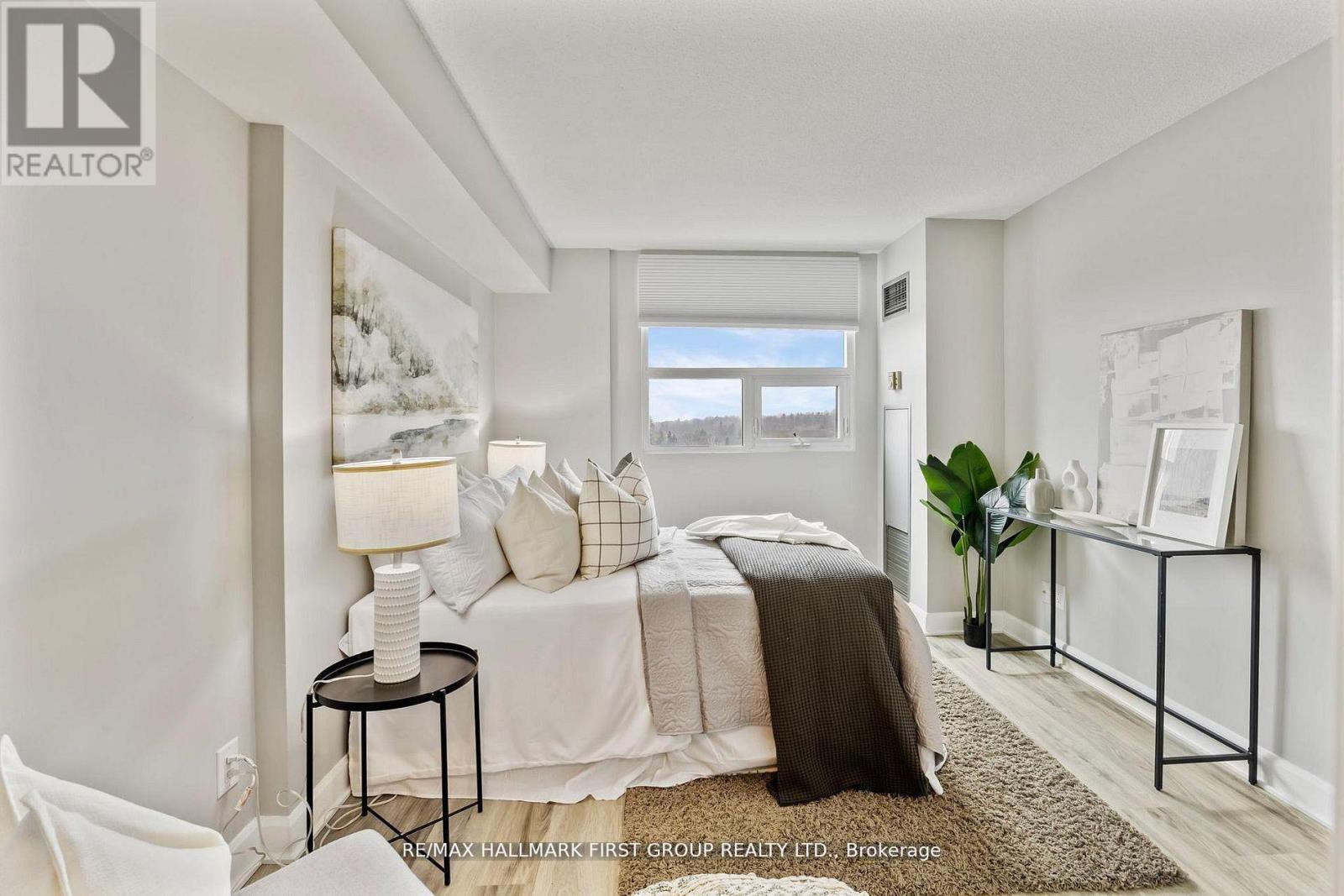 #1109 2 WESTNEY ROAD N - 27