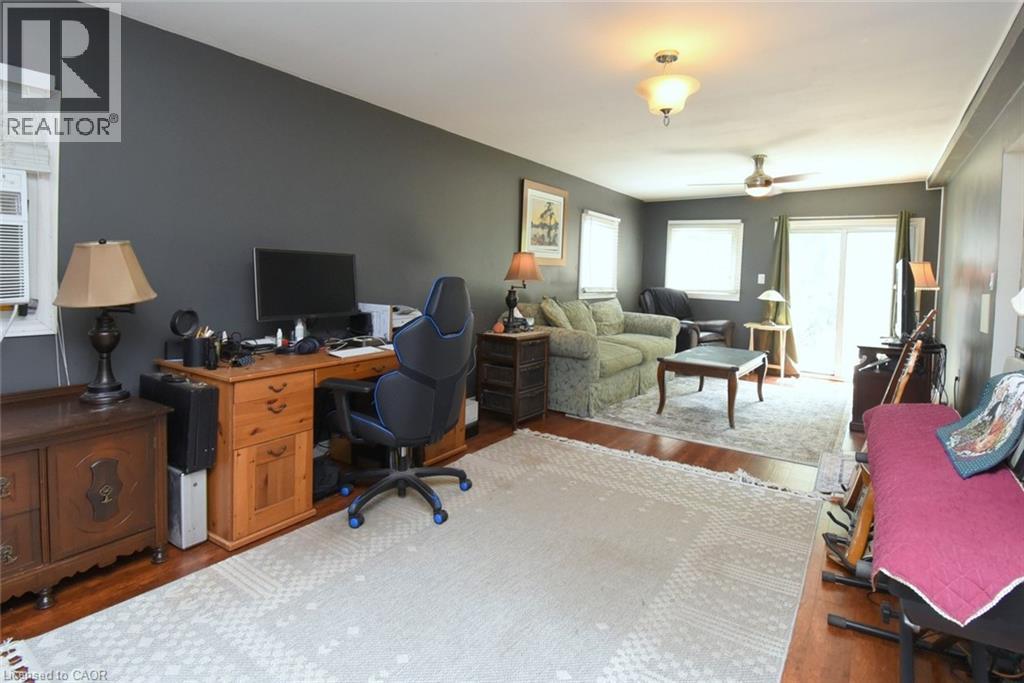 #41 2490 GOVERNORS Road - 10