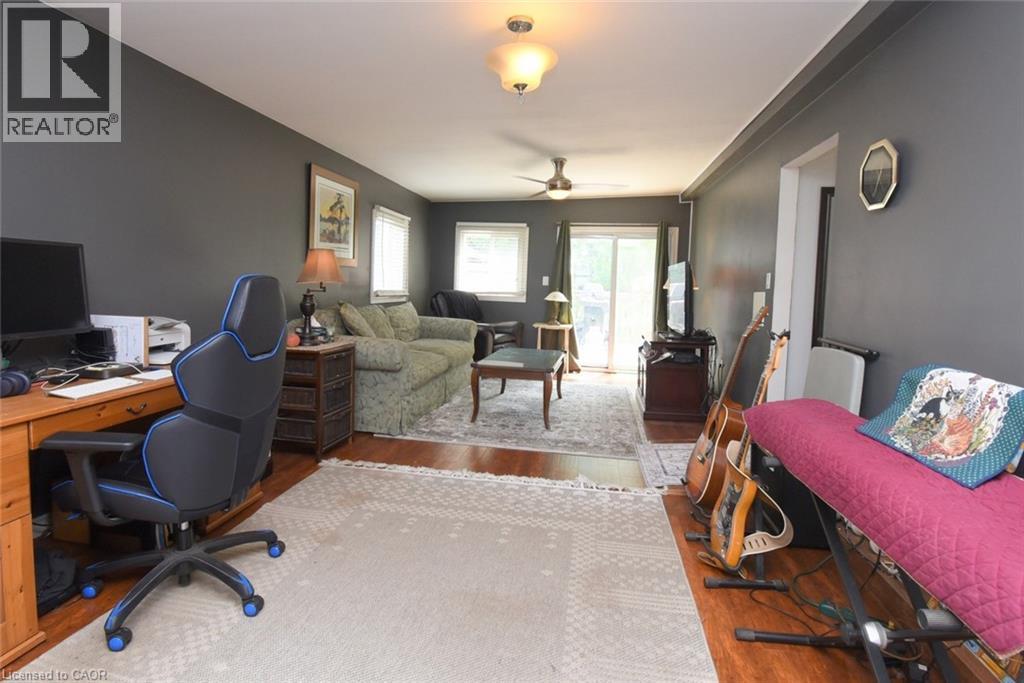 #41 2490 GOVERNORS Road - 12