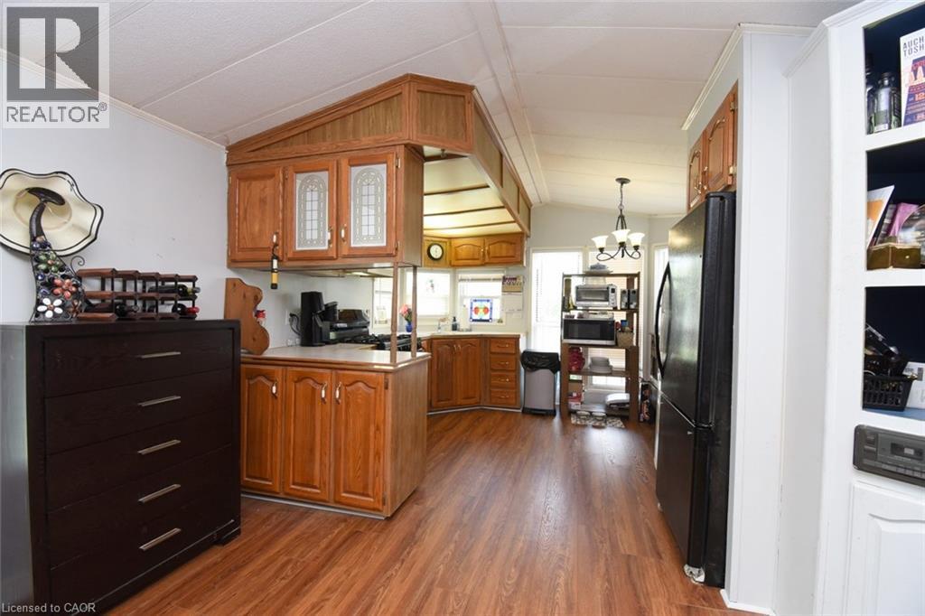 #41 2490 GOVERNORS Road - 17