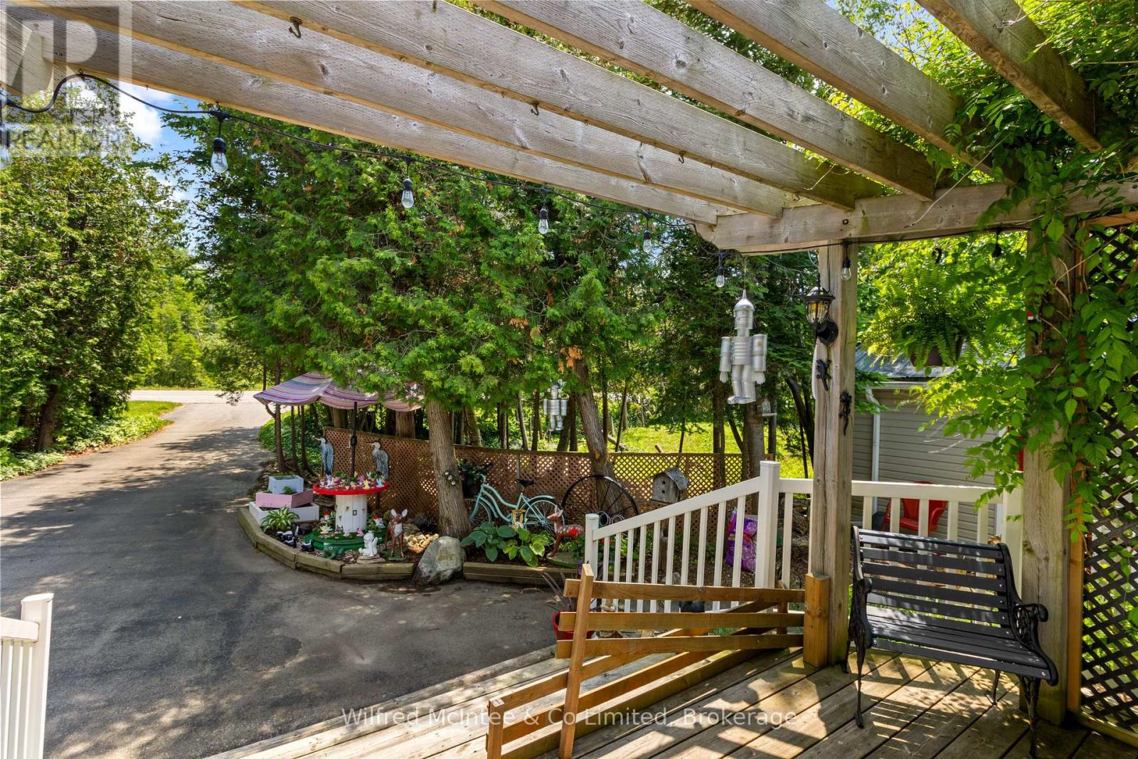 509 BRUCE ROAD 13 - 6