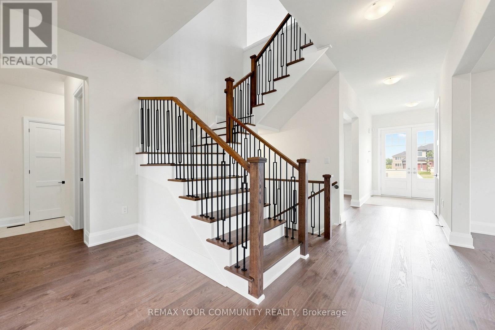 33 LORRAIN HAND CRESCENT - 4