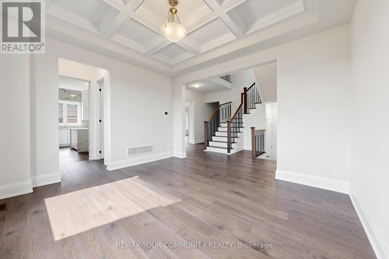 33 LORRAIN HAND CRESCENT - 7
