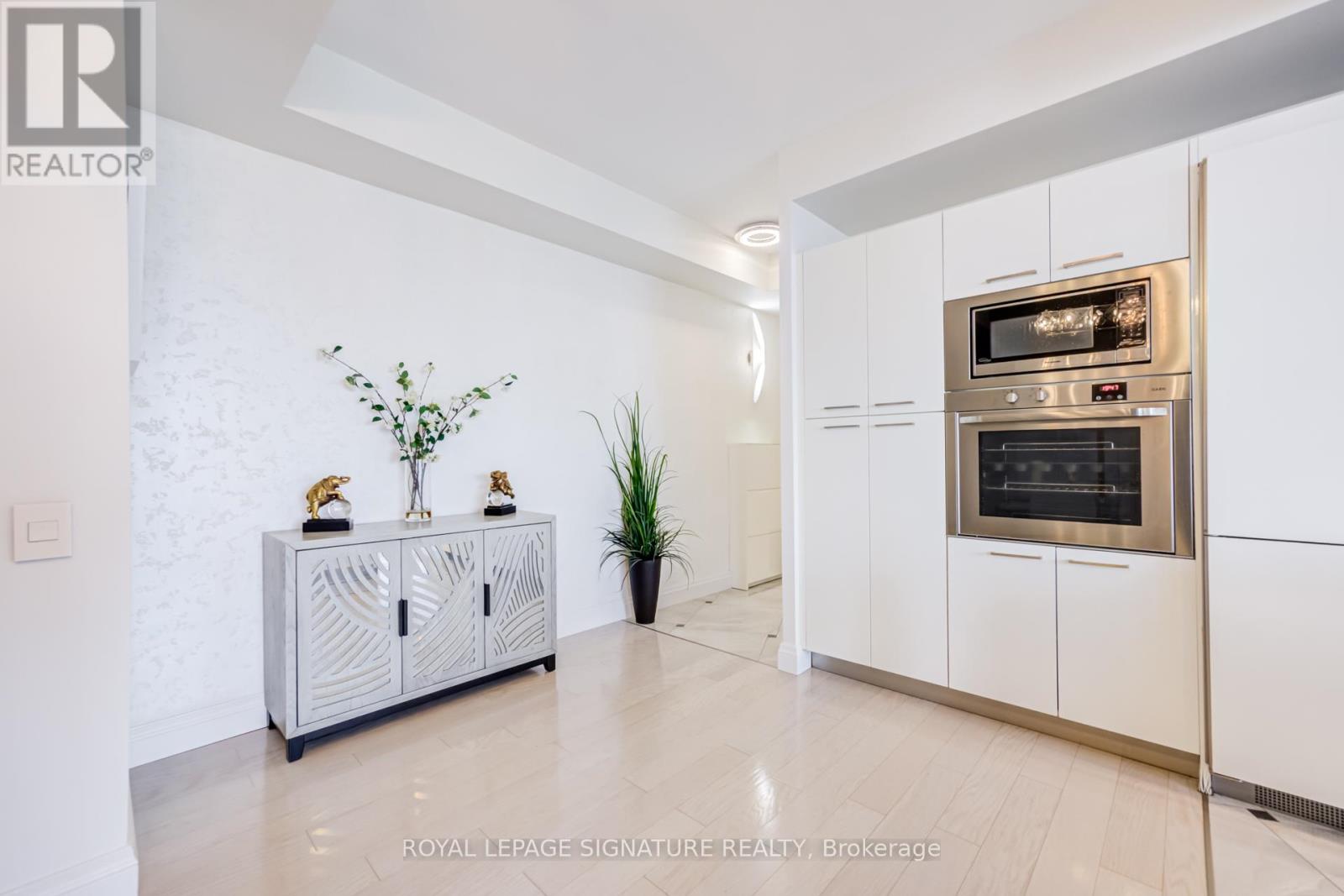 #2808 88 PARK LAWN ROAD - 16