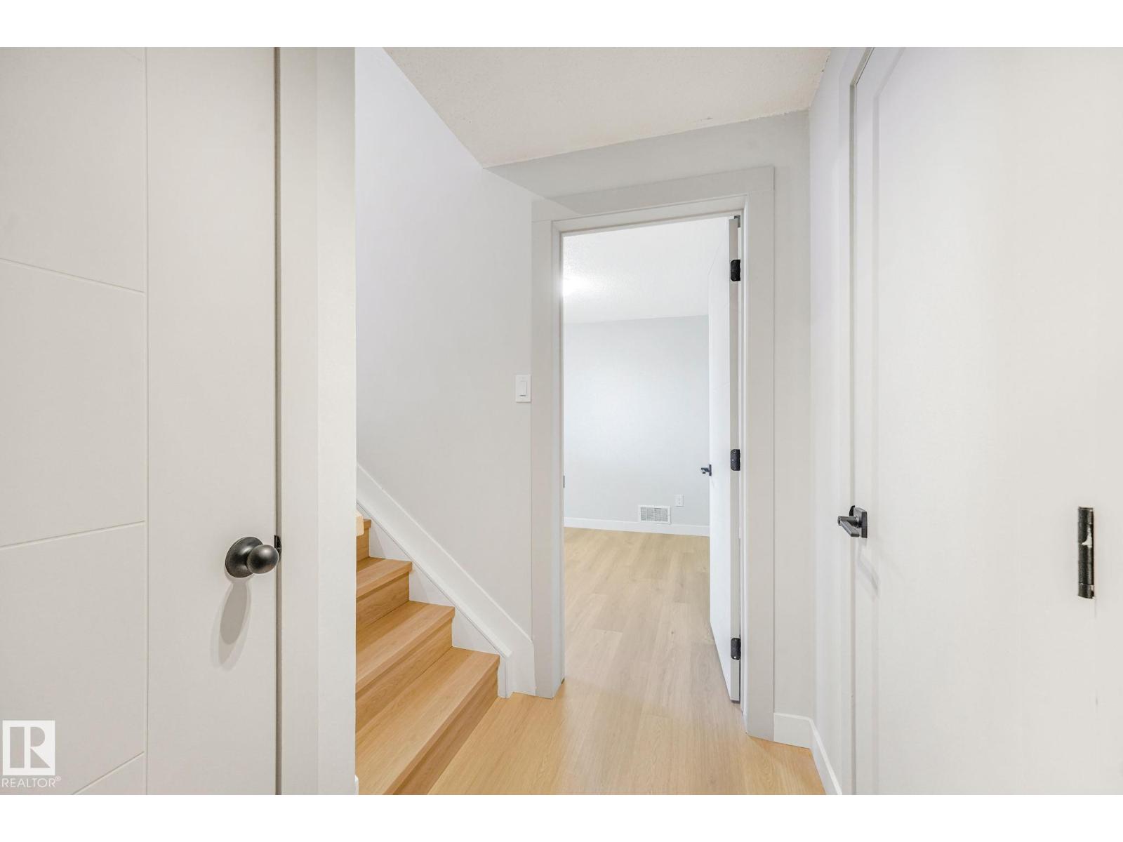 10617 34 ST NW - 21