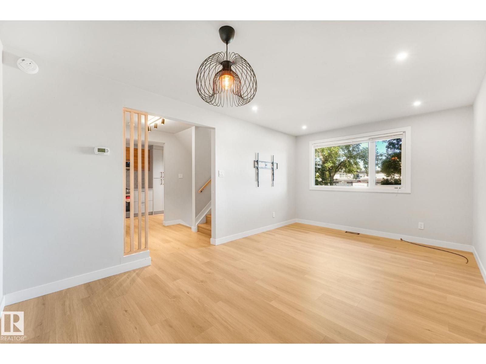 10617 34 ST NW - 8