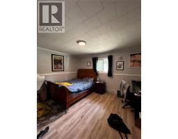 Living room - 1201 Victoria Road W, Revelstoke, BC V0E2S0 Photo 6