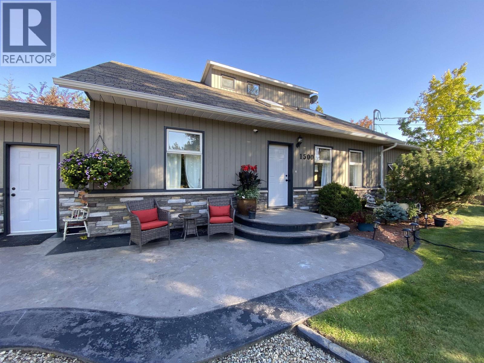 1500 ASH STREET, Valemount