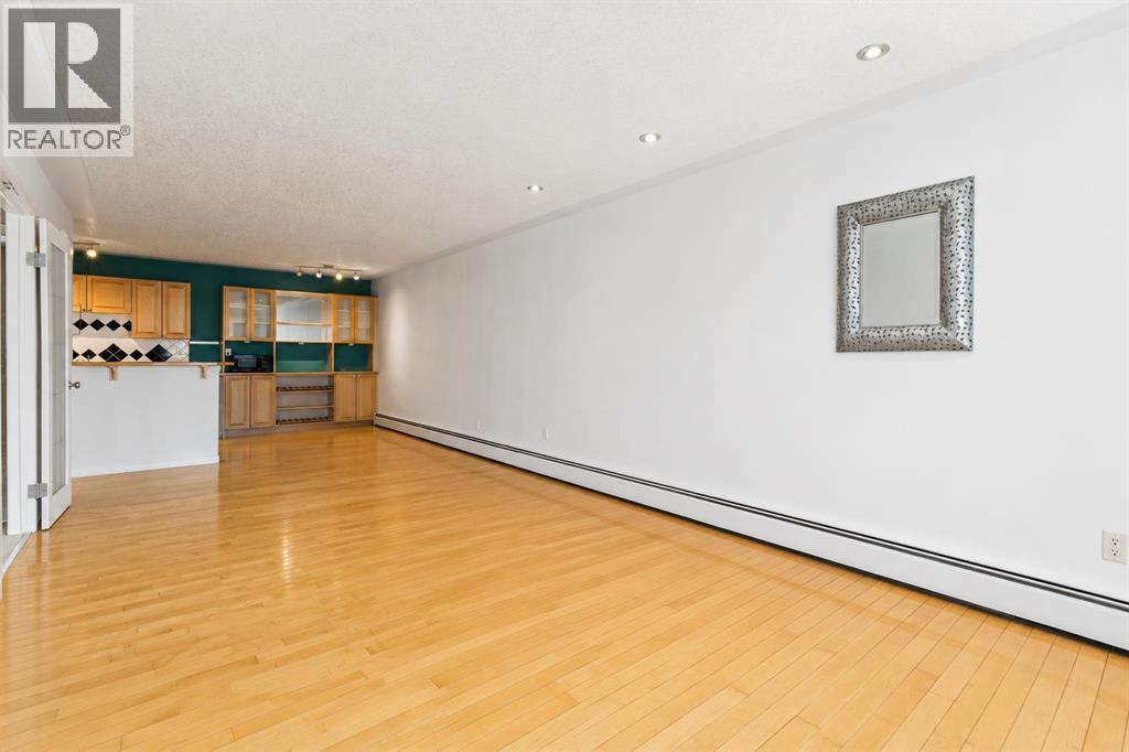 #301 638 Meredith Road NE - 10