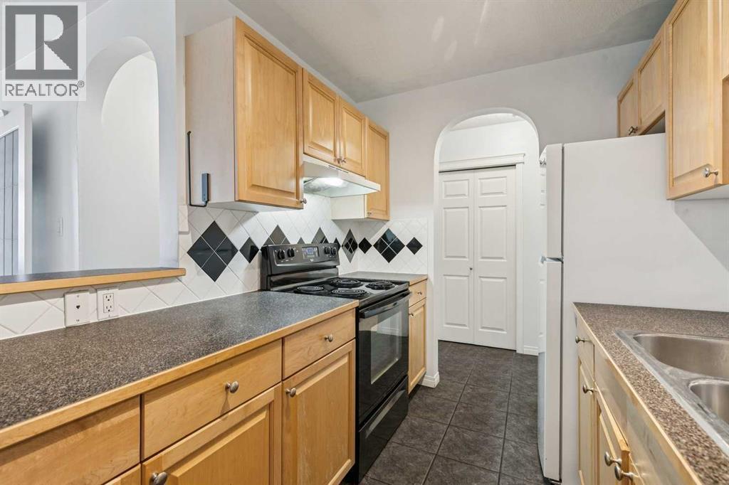 #301 638 Meredith Road NE - 13