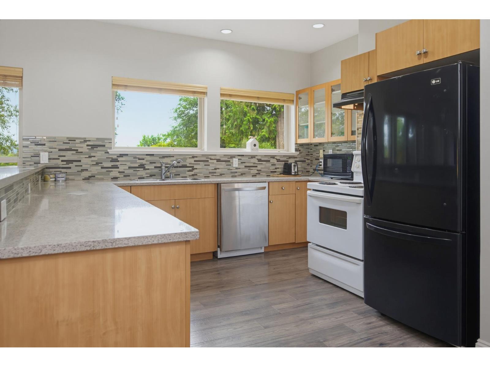 9472 222 STREET, Langley