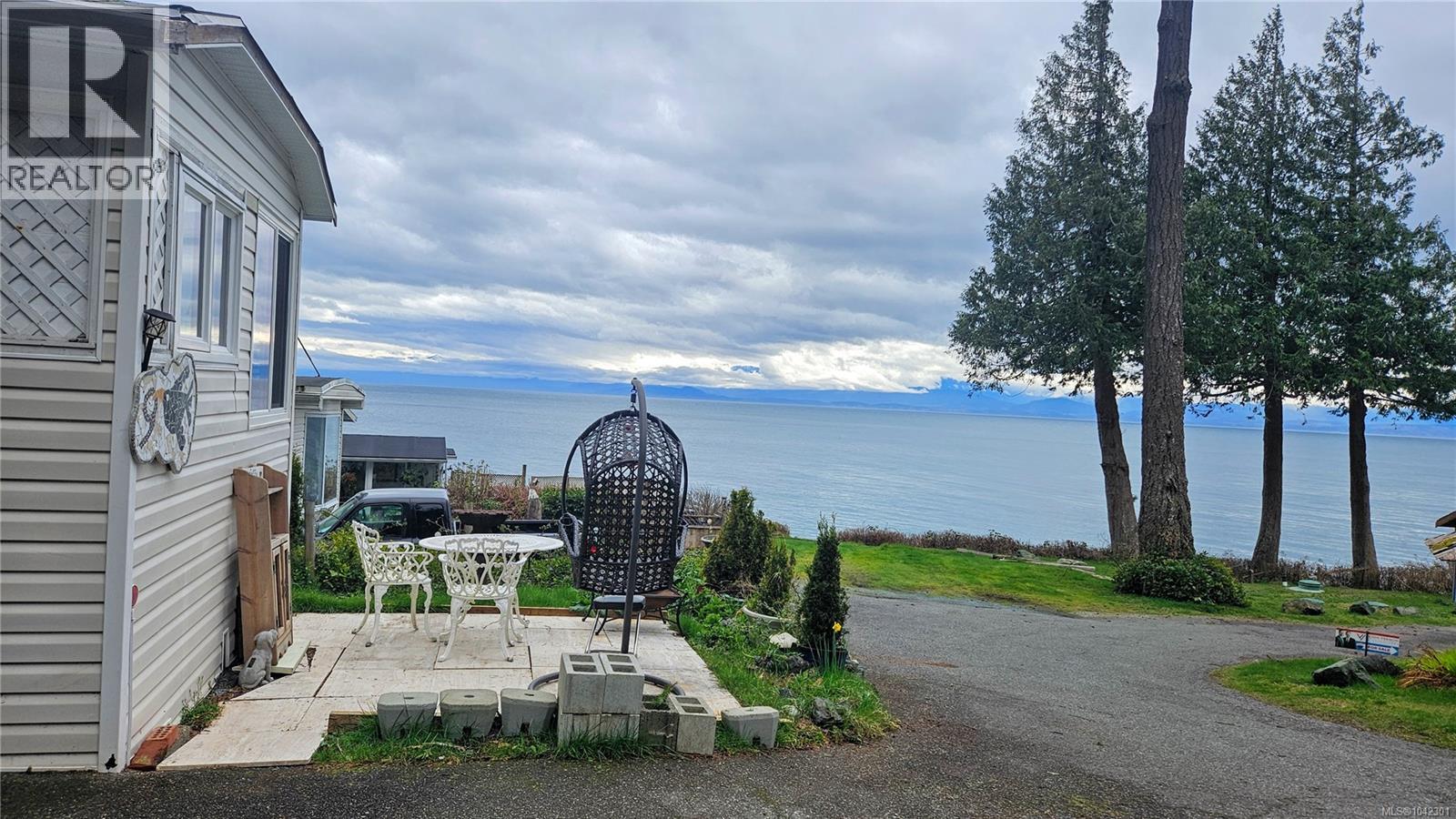 #9 8177 West Coast Rd - 36