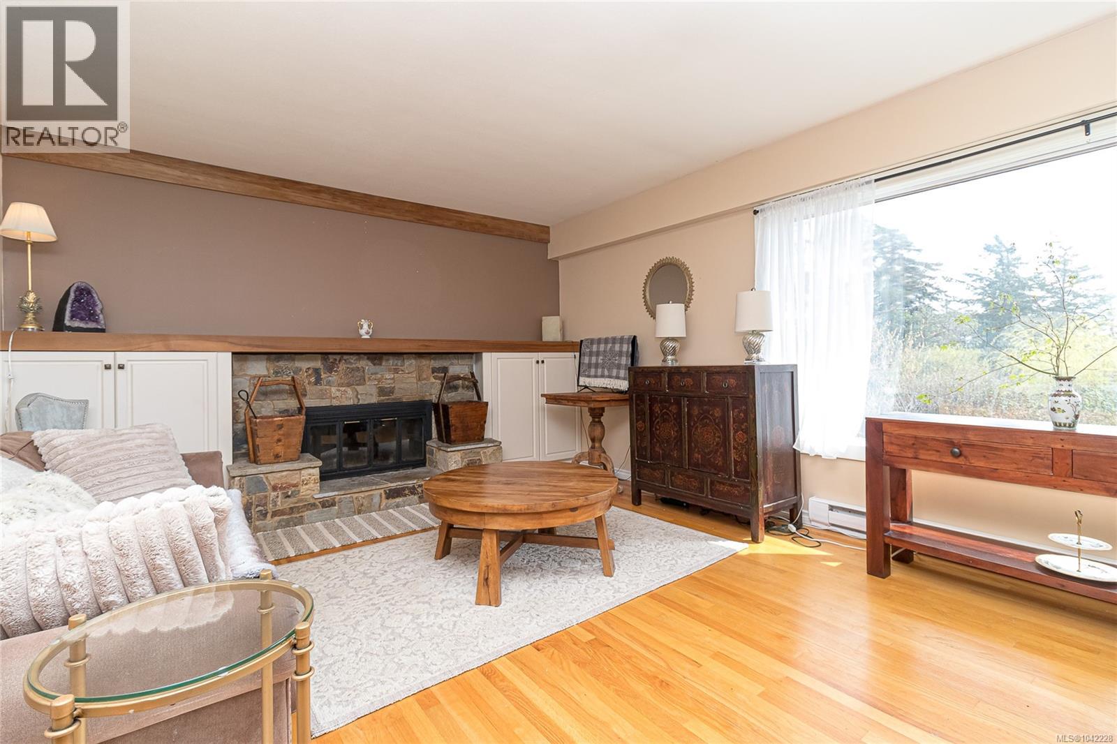 3931 Circle Dr - 4