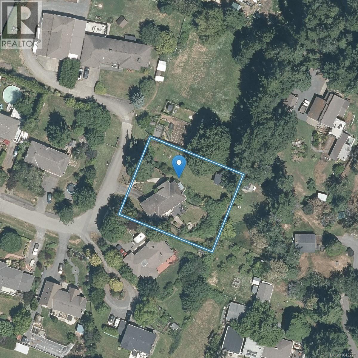 3931 Circle Dr - 52