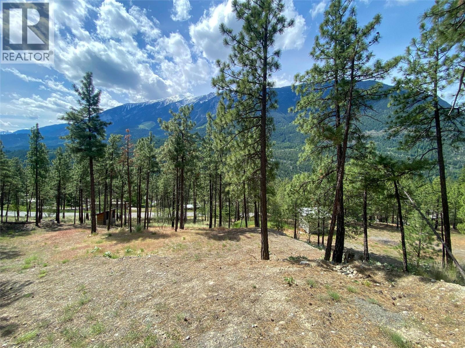 101 AIRPORT Road, Lillooet