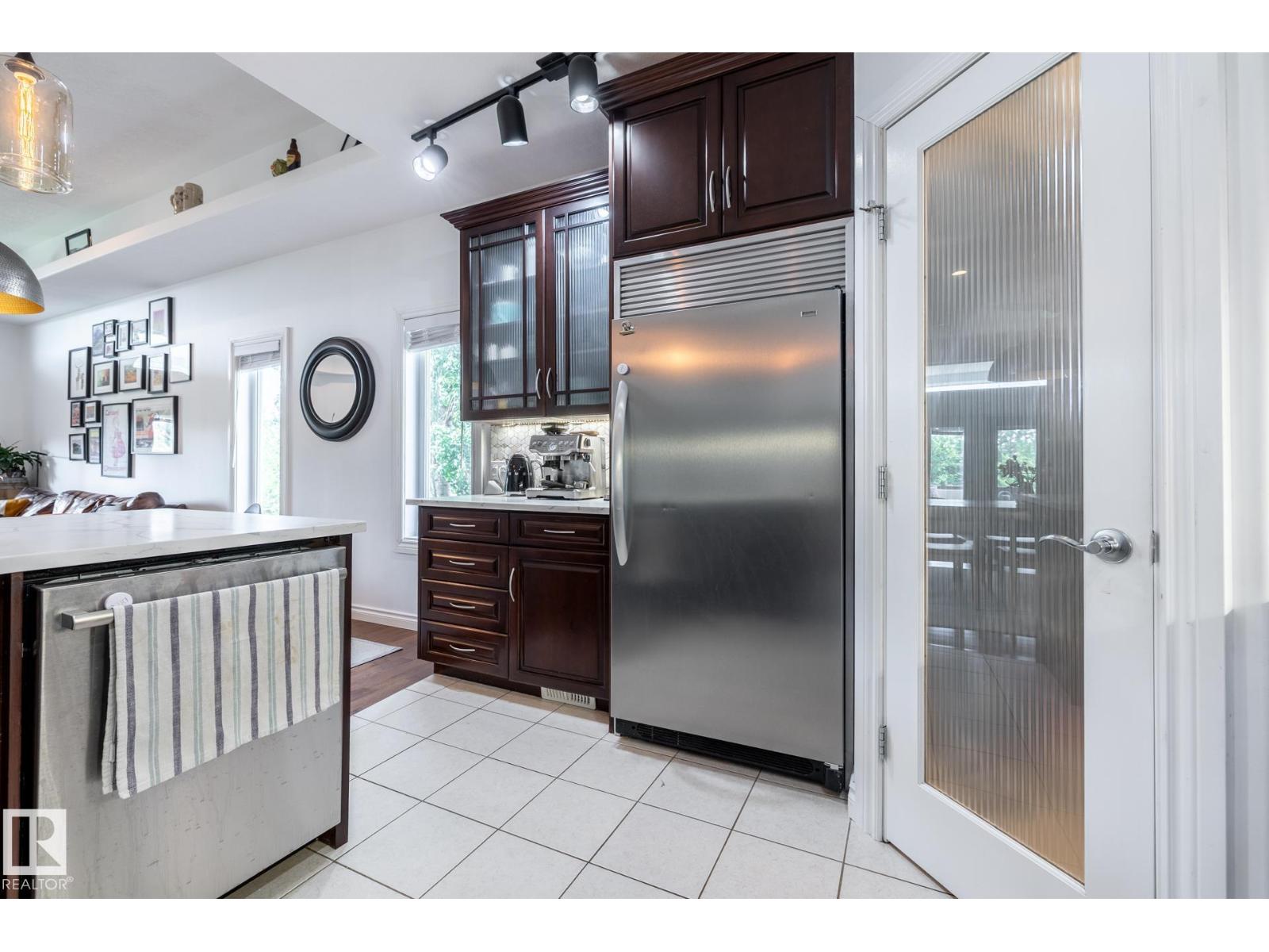 4447 Yeoman DR - 18