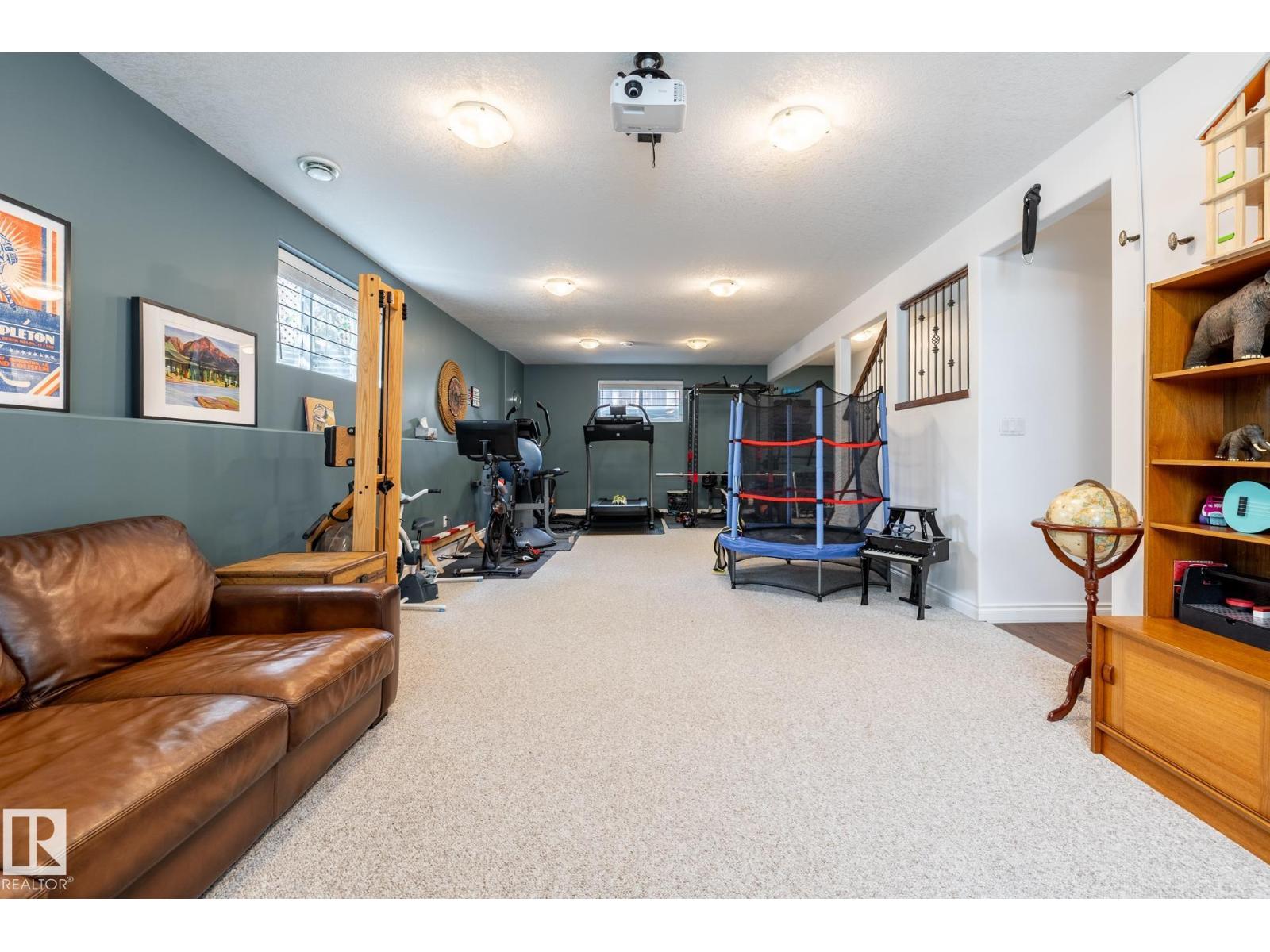 4447 Yeoman DR - 33