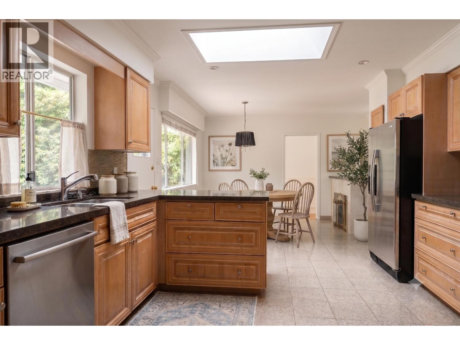 1211 CHARTWELL DRIVE, West Vancouver