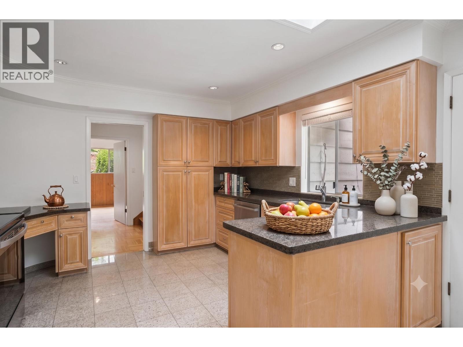 1211 CHARTWELL DRIVE, West Vancouver