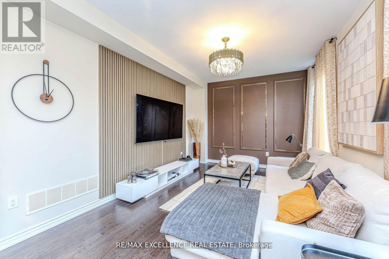 80 BERKELY STREET - 17