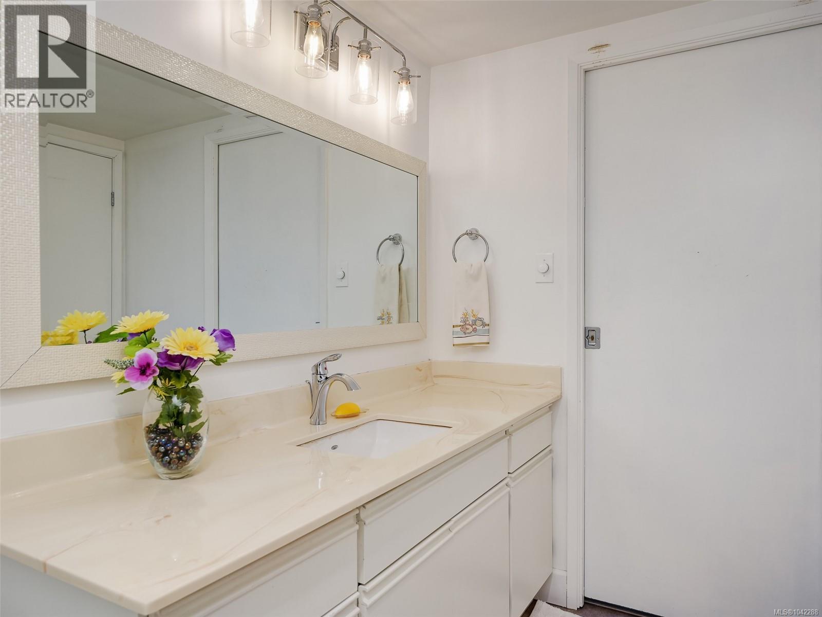 #409 9805 Second St - 15