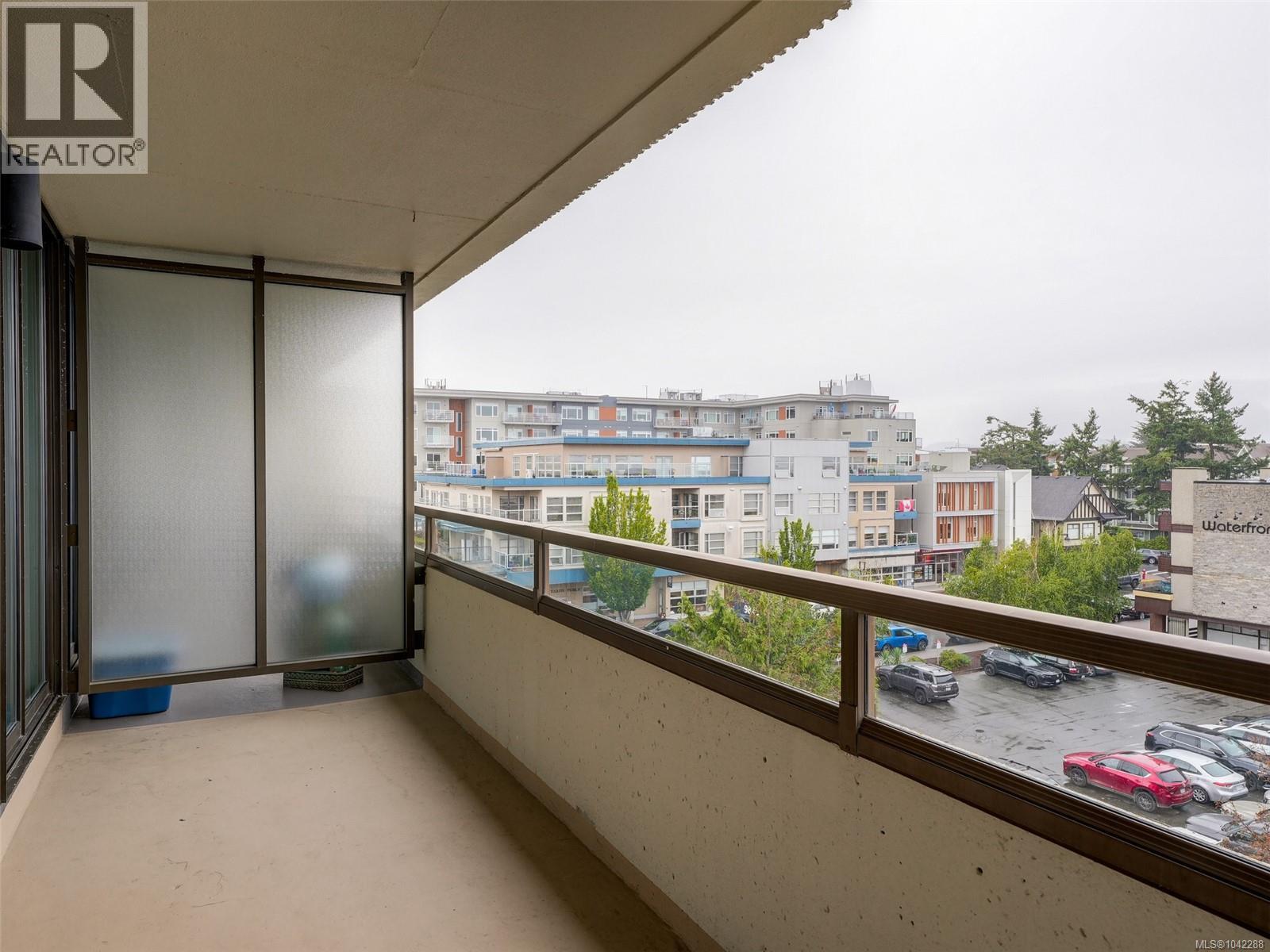#409 9805 Second St - 18