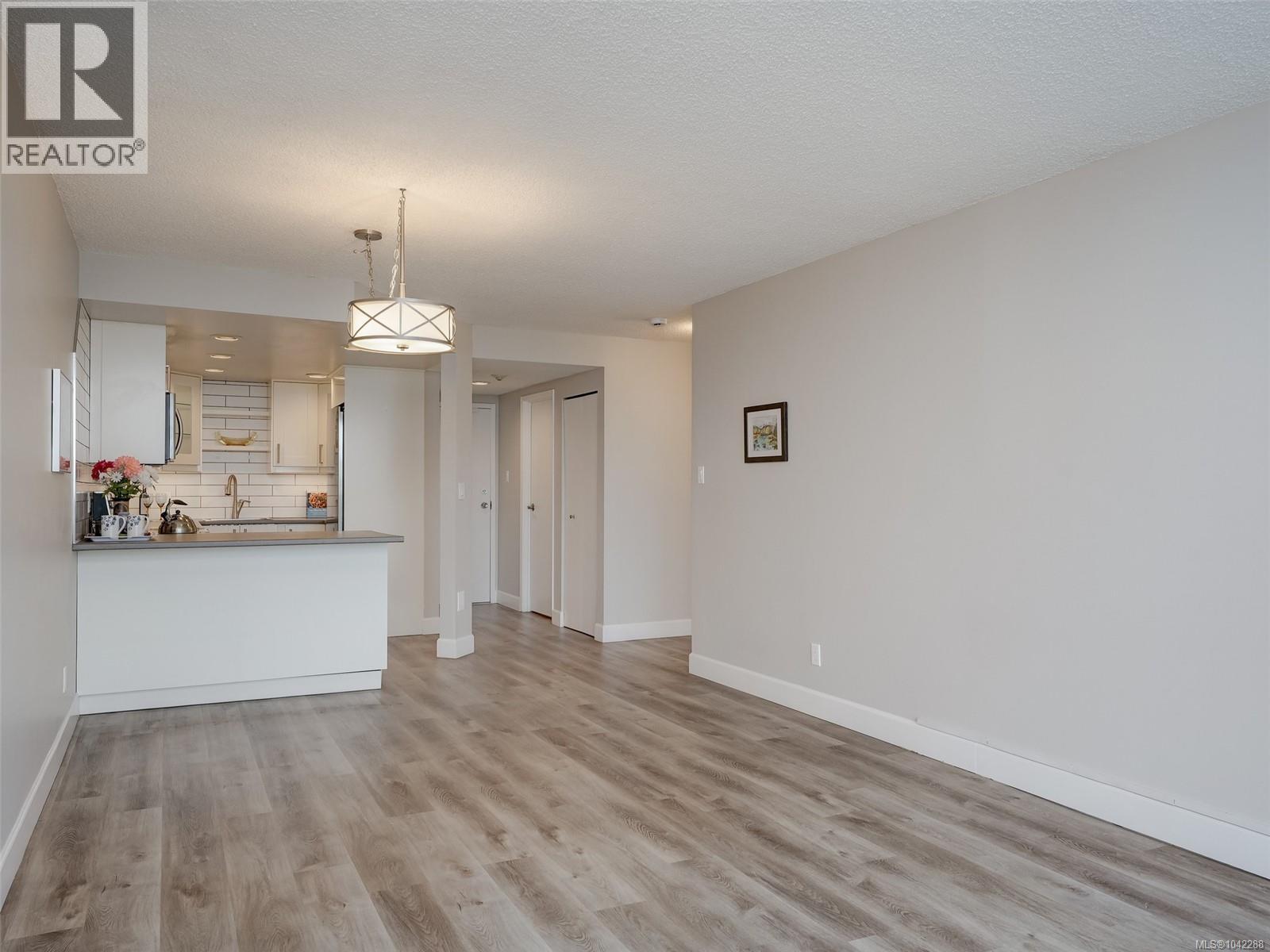 #409 9805 Second St - 3