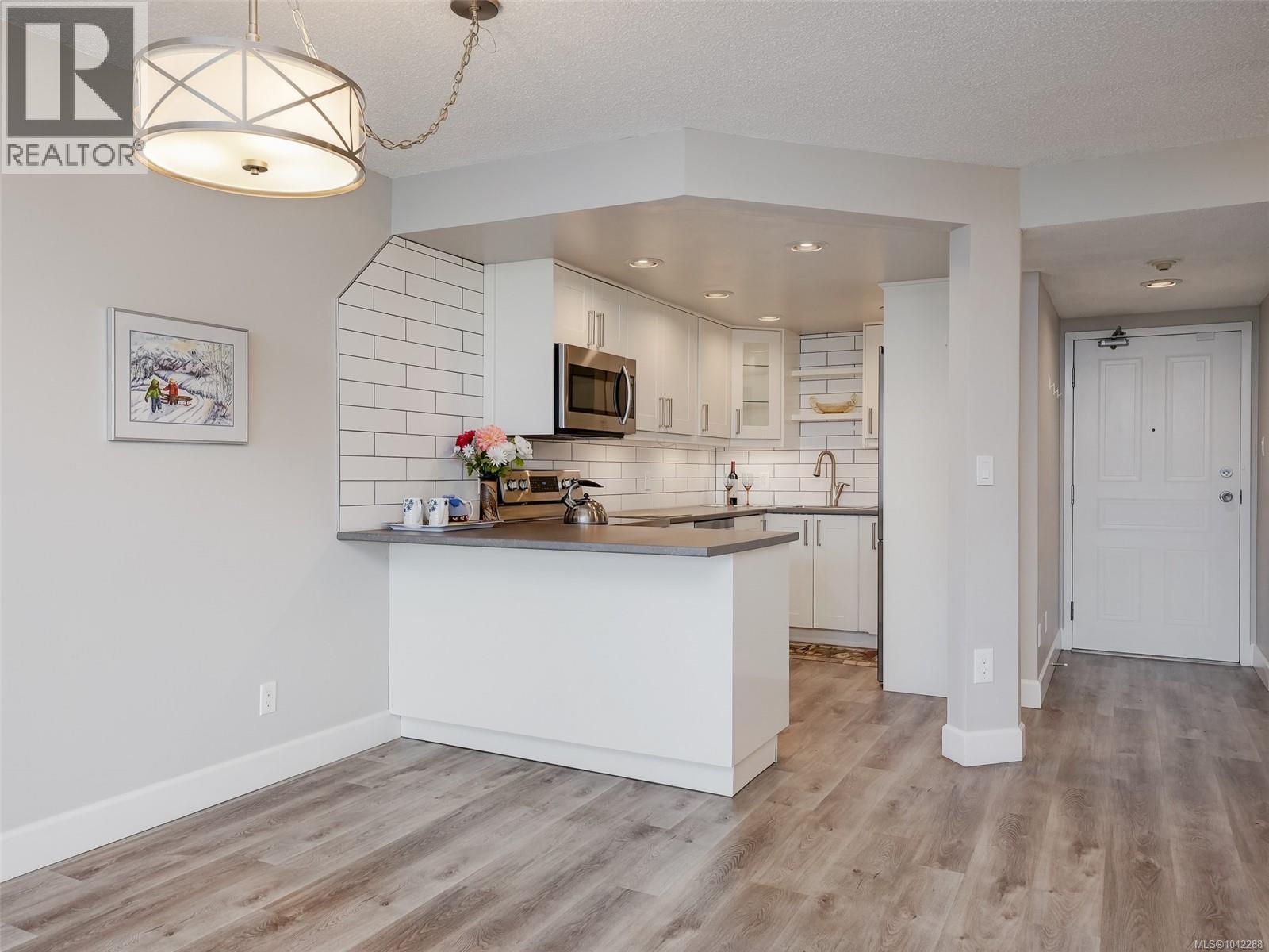 #409 9805 Second St - 5