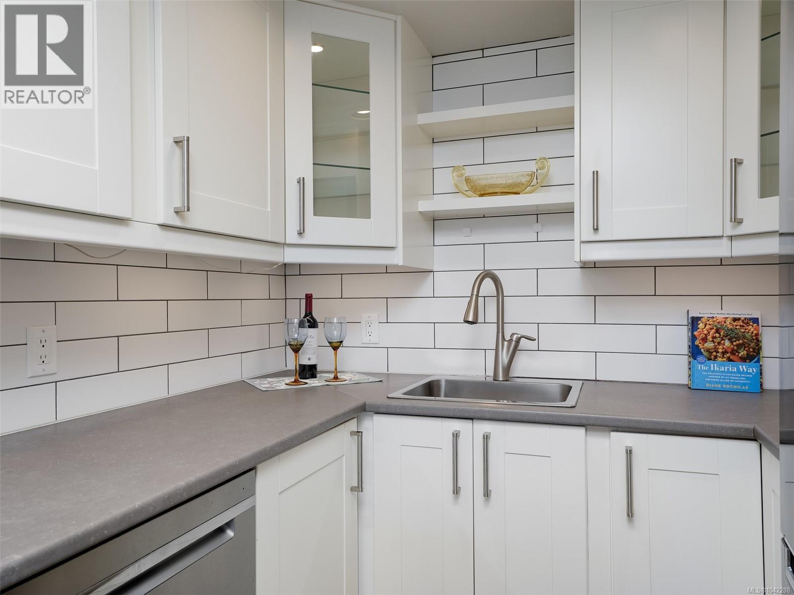 #409 9805 Second St - 8