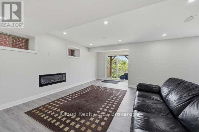 1944 DON WHITE COURT - 39