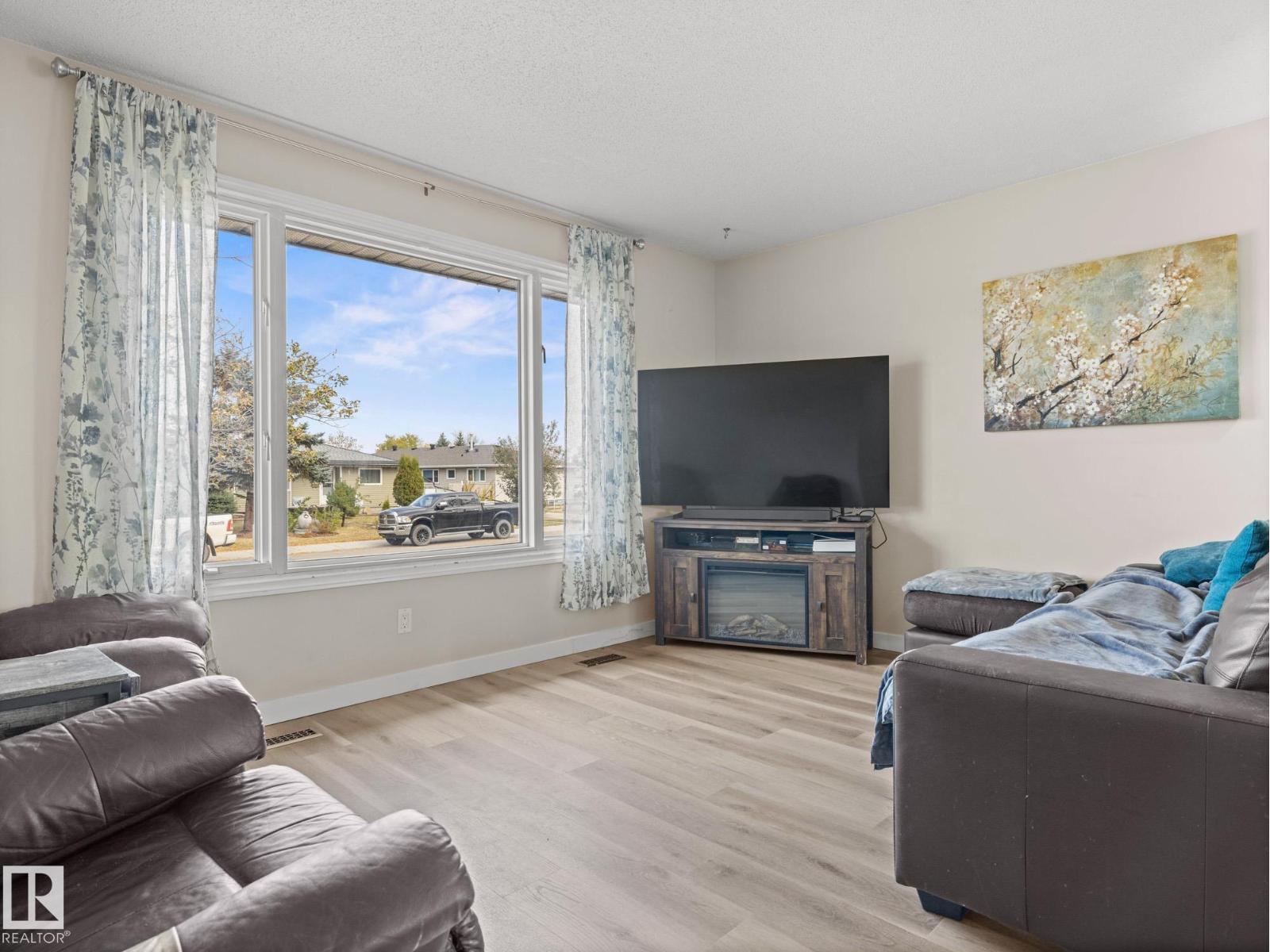 57 NOOTKA RD - 7