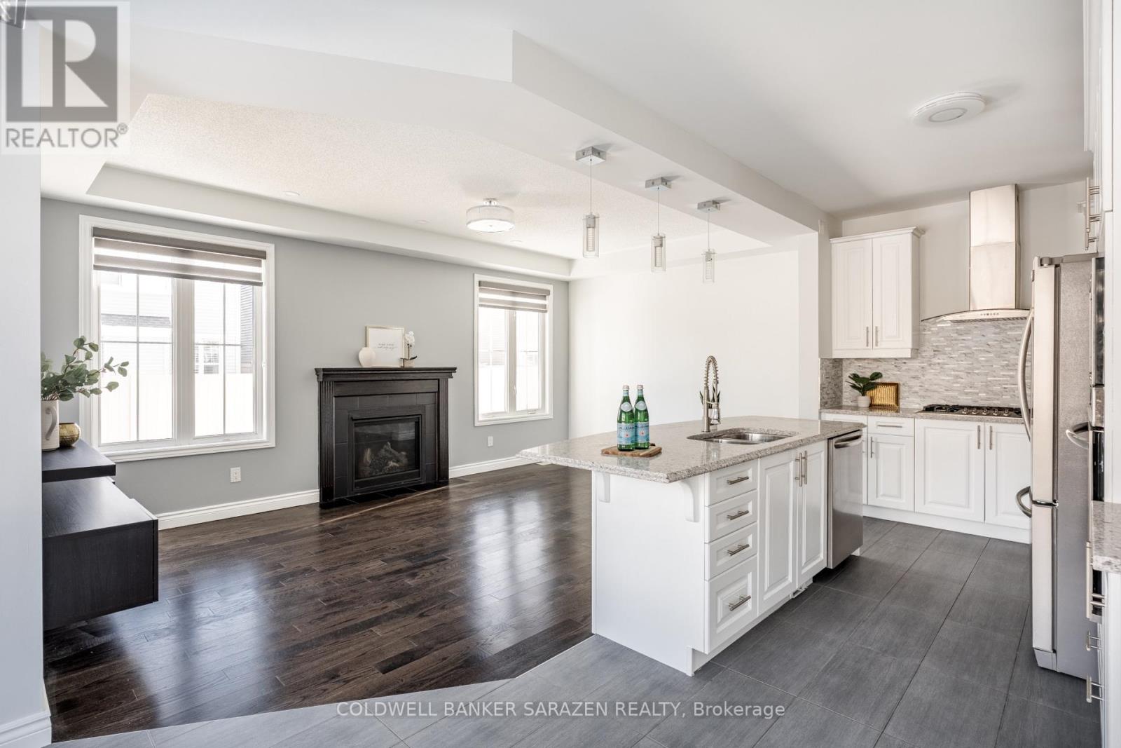 677 BROAD COVE CRESCENT - 11
