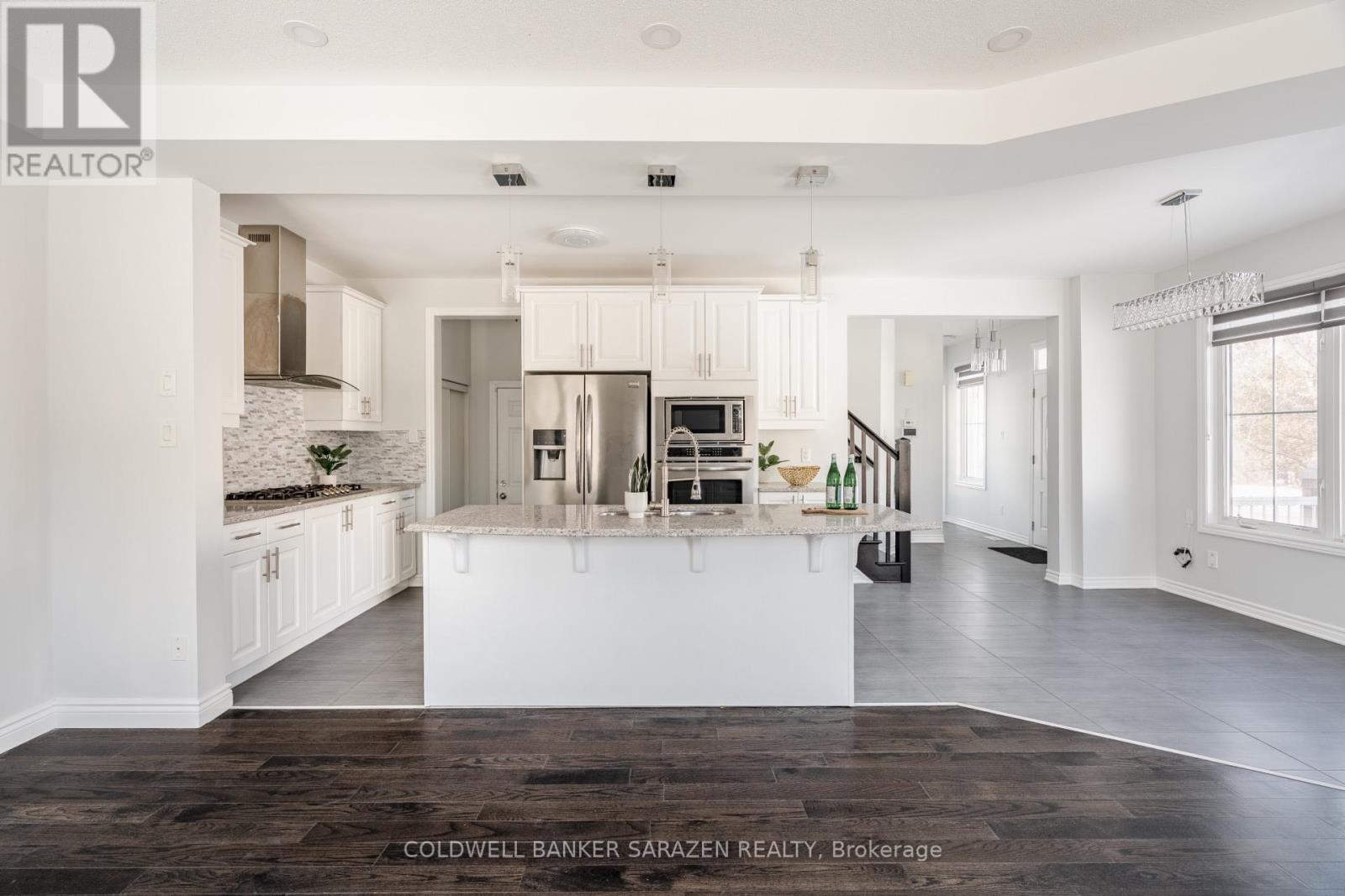 677 BROAD COVE CRESCENT - 13