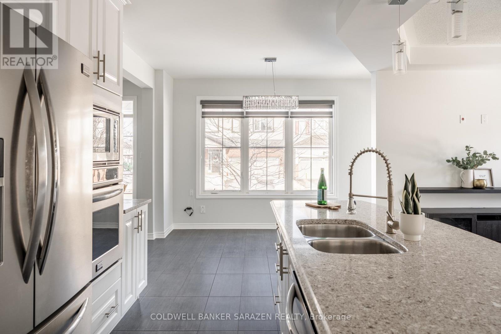 677 BROAD COVE CRESCENT - 17