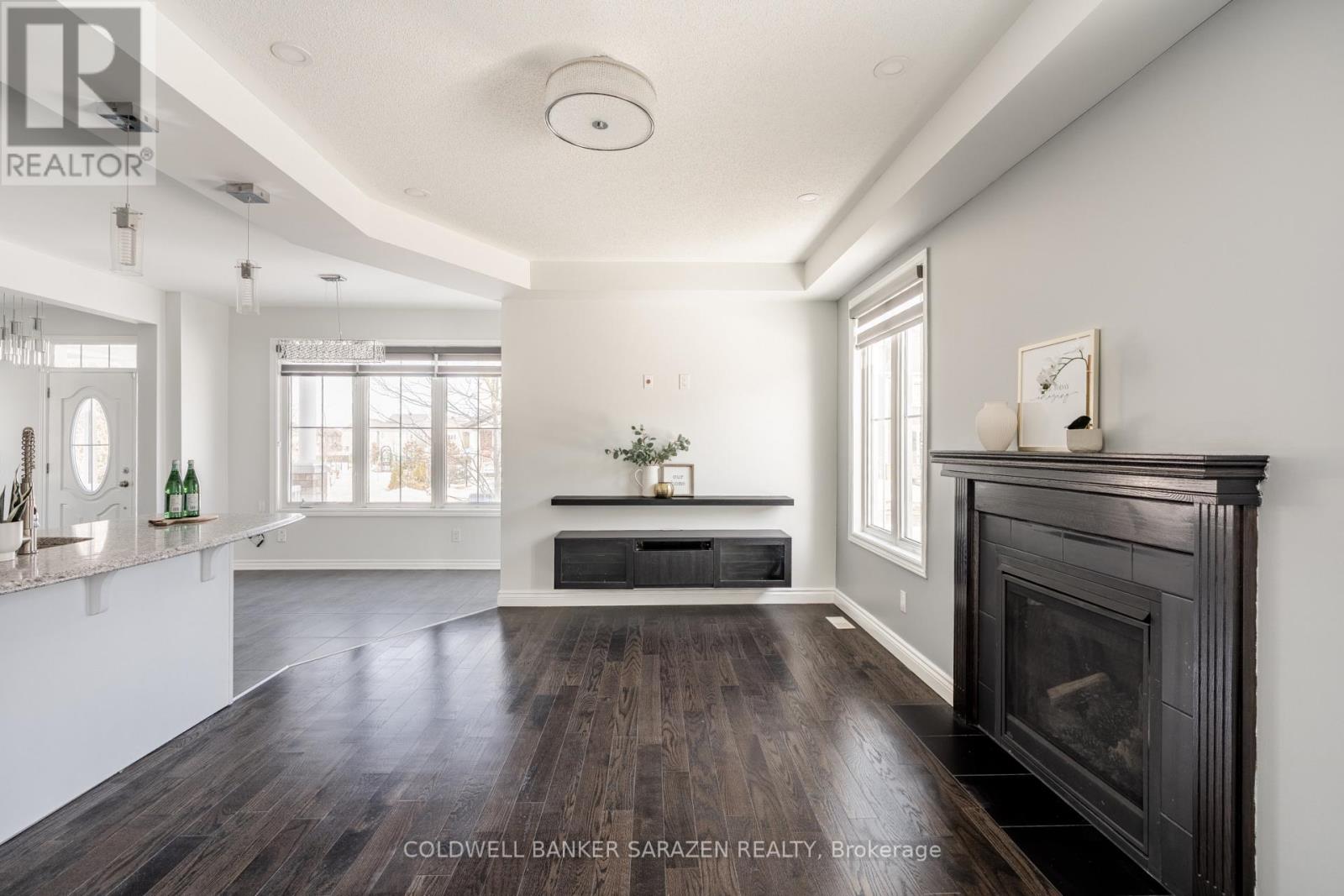 677 BROAD COVE CRESCENT - 25