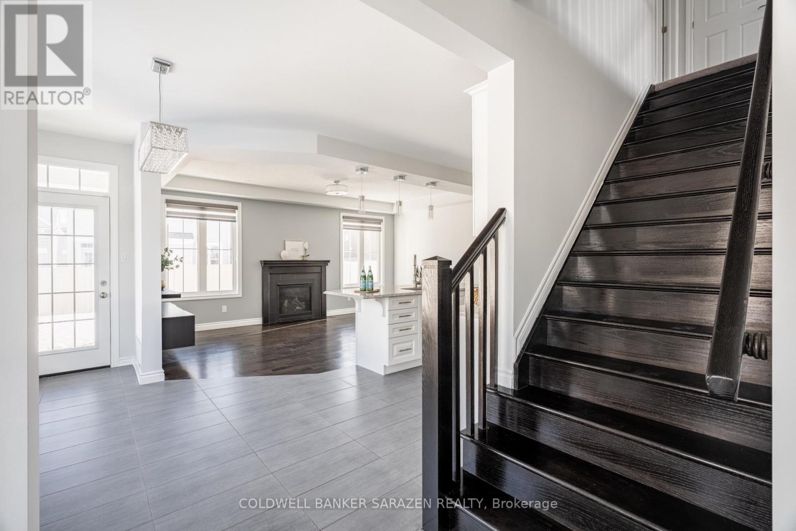 677 BROAD COVE CRESCENT - 5