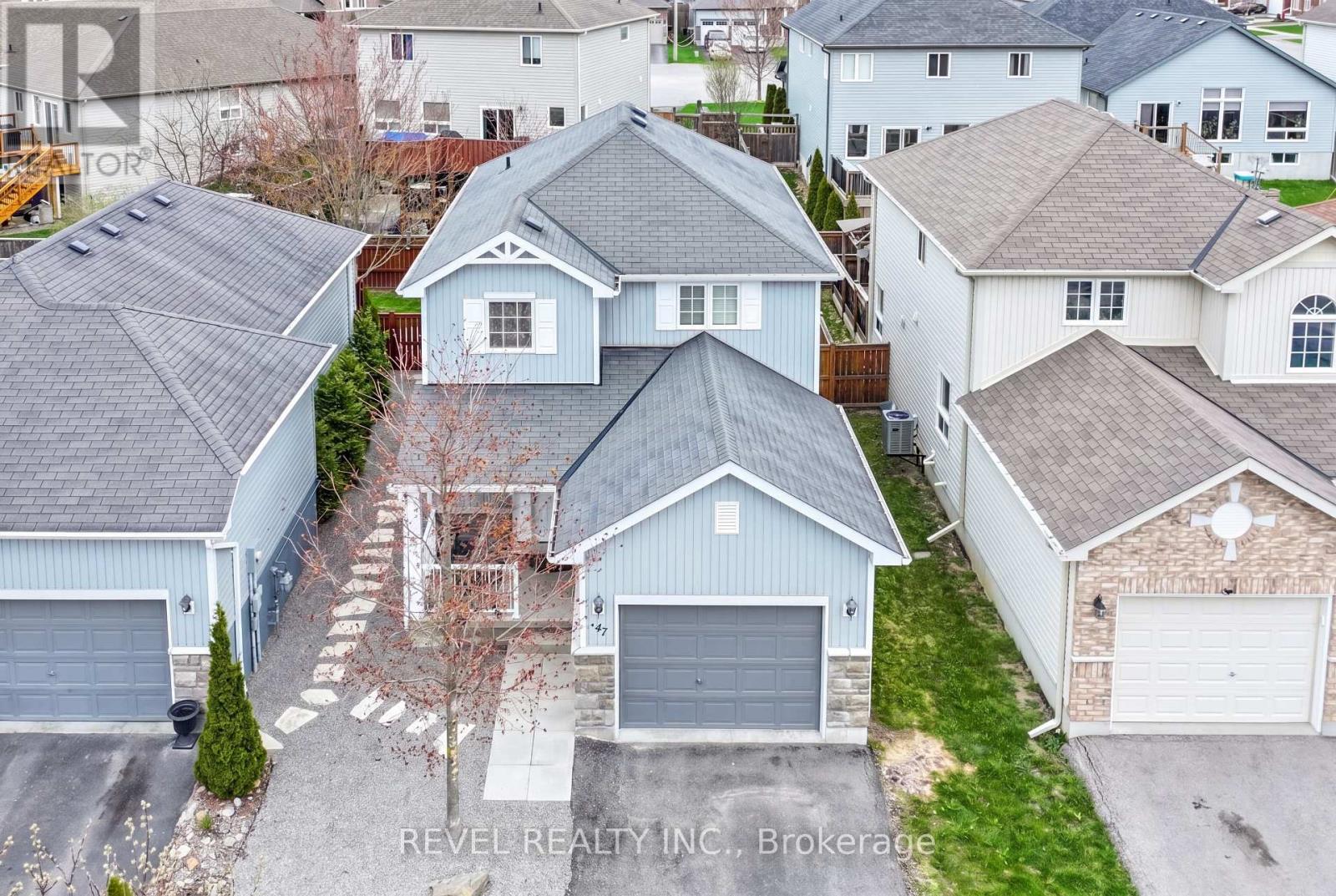 47 LISBETH CRESCENT - 2