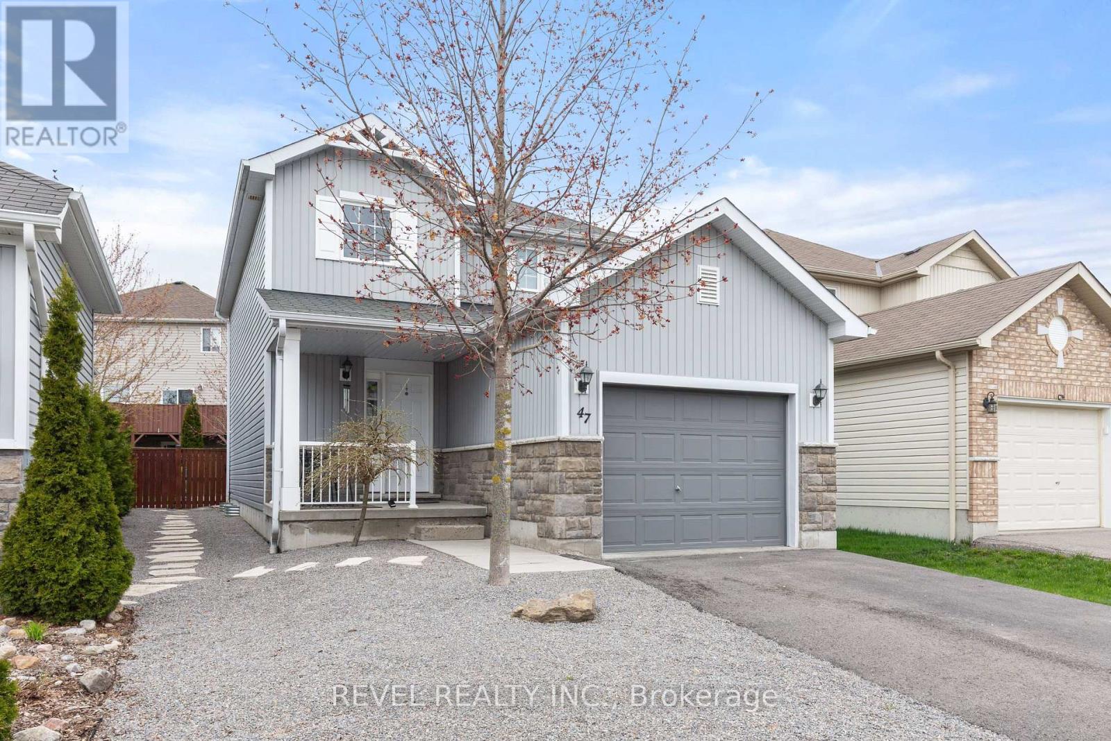 47 LISBETH CRESCENT - 44